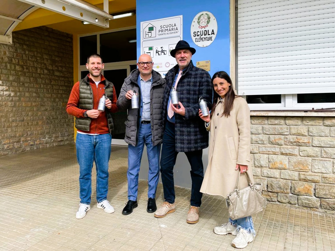CHIESINA UZZANESE: L’ACQUA DI RUBINETTO PROTAGONISTA NELLE SCUOLE DI CHIESINA UZZANESE.